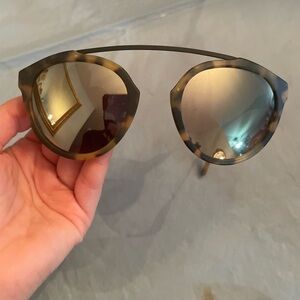 Westward Leaning Tortoiseshell Frame Sunglasses with Mirrored Lenses